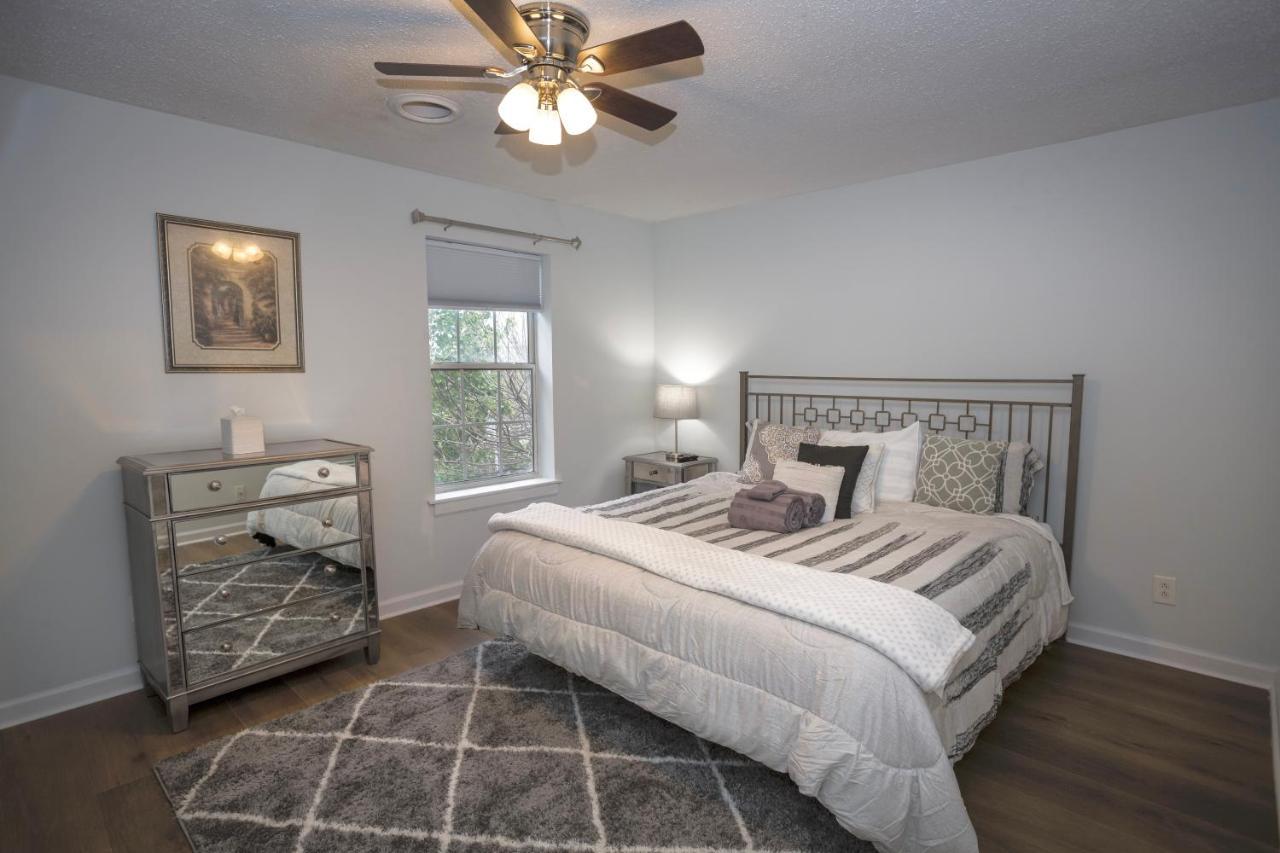 Elegant 3 Bedroom Apt With Free Parking And Balcony Nashville Esterno foto